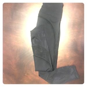 Black high rise Lululemon leggings